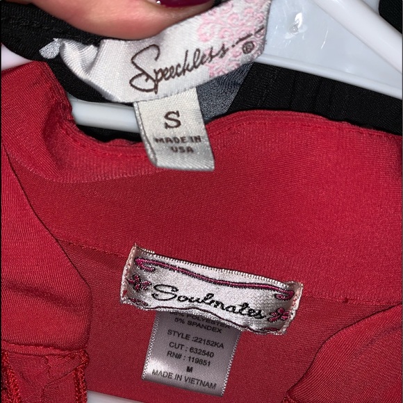 Bundle of 2 shortsleeved stretchy tops - Picture 6 of 8